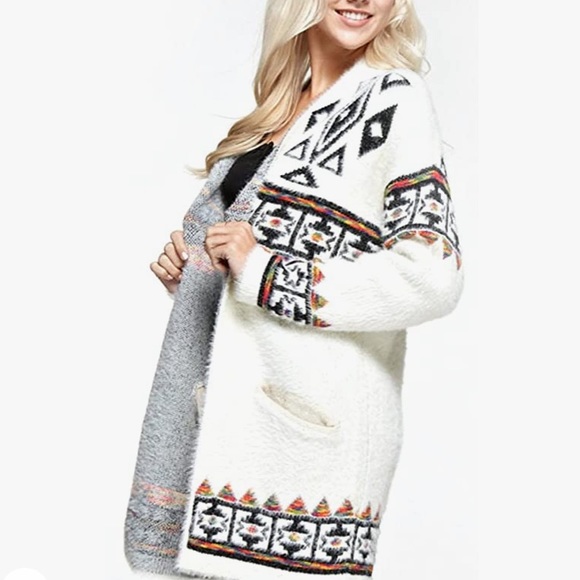 MABLE | Fuzzy Cardigan Sweater - Picture 4 of 9